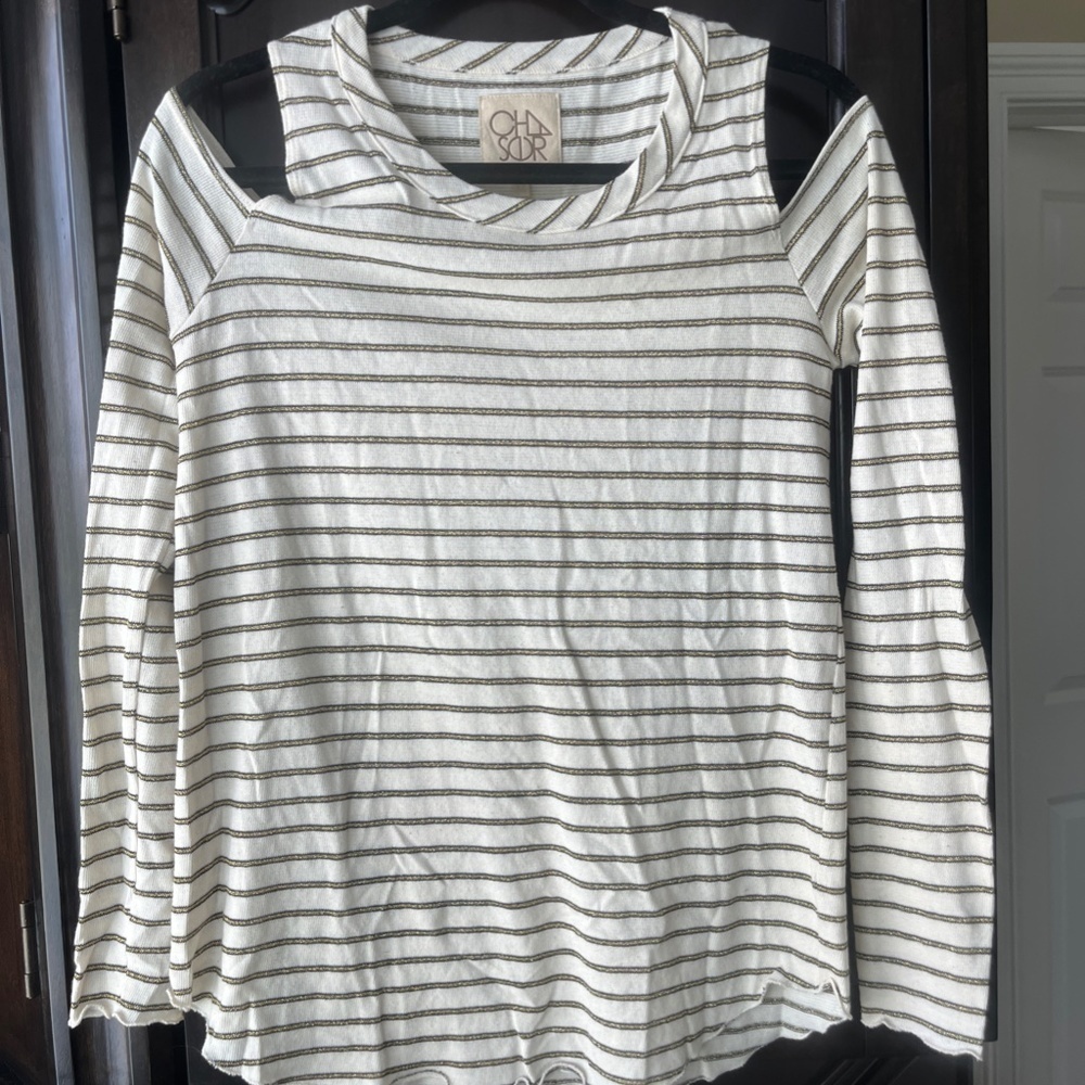 NWT Chaser Cold Shoulder L/S Tee with Stripes, Vanilla, Medium
